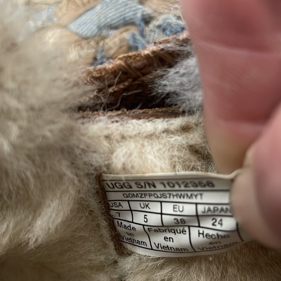 UGG booties - Picture 5 of 7